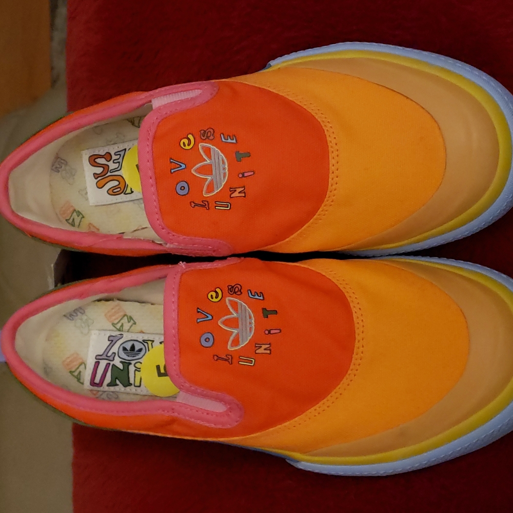Adidas Nizza Slip On Pride Loves Sneakers